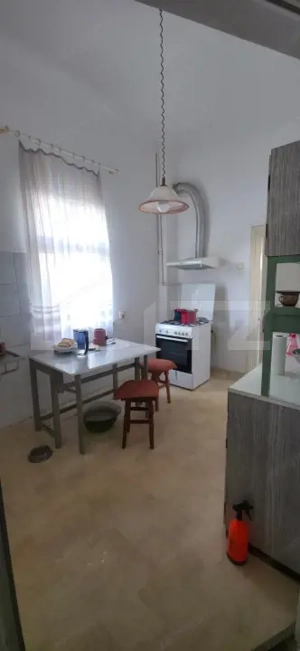 Casa 4 camere , teren 285 mp, zona semi-centrala - imagine 8