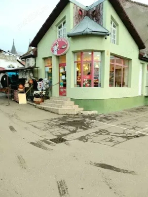 Vand spatiu comercial situat in Turda zona centrala (piata centrala) - vad foarte bun!
