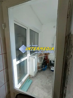 Apartament 3 camere decomandat etaj 1 Centru Alba Iulia  - imagine 4
