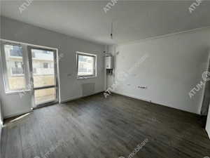 Apartament cu 3 camere 2 bai si 2 balcoane etaj 1 zona Doamna Stanca - imagine 3