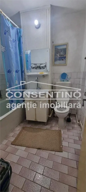 Se vinde apartament cu 2 camere confort1 , liber , cart . Micro XIV - imagine 4