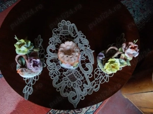 Bibelouri vintage reprezentand flori 