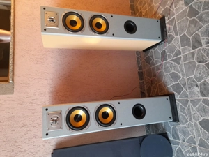 vând două boxe cu amplificator