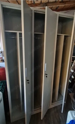 Vând vestiar metalic 3 usi  700ron