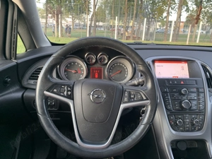 Opel Astra J 2017 1400 cmc, 140 CP - imagine 4 Opel Astra J 2017 1400 cmc, 140 CP - imagine 4