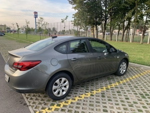 Opel Astra J 2017 1400 cmc, 140 CP - imagine 6 Opel Astra J 2017 1400 cmc, 140 CP - imagine 6