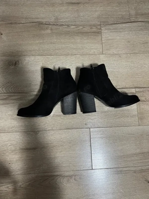 Ghete piele intoarsa New Look