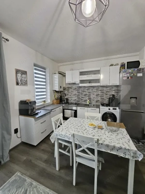 Apartament semidecomandat cu 2 camere, etaj intermediar, zona Terra - imagine 3