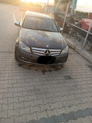 Văd Mercedes Benz clasa C 