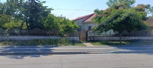 Lumina - Primarie, teren 3000 cu casă demolabilă