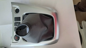 Nissan Nv200 an 2011 Ceasuri bord radio cd consolă schimbător  - imagine 4