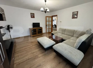 Apartament cu 3 camere, zona Dumbrava