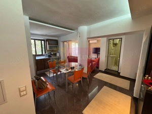 Vanzare apartament de 3 camere in zona Unirii-Goga