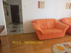 Centru-Ferdinand: Apartament trei camere cu trei balcoane,etaj 3, amenajat,centrală gaze - imagine 3 Centru-Ferdinand: Apartament trei camere cu trei balcoane,etaj 3, amenajat,centrală gaze - imagine 3