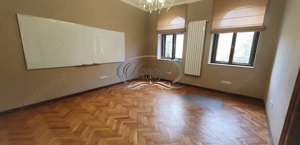 Spatiu de birouri, Ultracentral