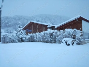 Vilă de închiriat pt Revelion, locație de poveste, la poalele pădurii!