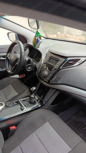 Hyundai i40, benzina  - imagine 2