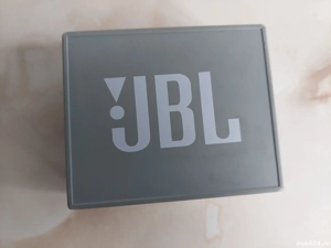 Vând boxă portabilă JBL Go fără probleme, pe gri [poze reale]  - imagine 3