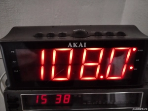 Radio cu ceas Akai 