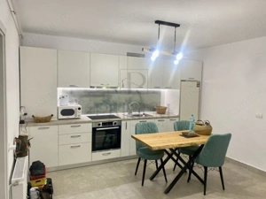 Complexul Studentesc- 2 camere, mobilat si utilat modern, centrala proprie, curte comuna