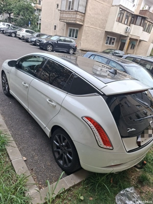 Lancia Delta 2015 luna 8