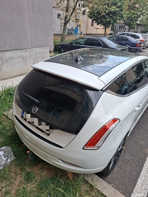 Lancia Delta 2015 luna 8 - imagine 2