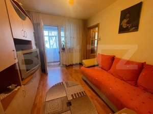 Apartament cu 3 camere, semidecomandat, spațios și luminos – zonă avantajoasă - imagine 3