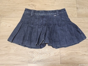 fusta mini marca Amisu New Yorker 