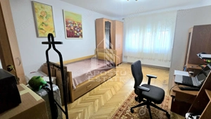 Apartament cu 2 camere, decomandat, centrala proprie, zona Aradului