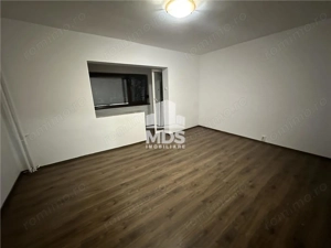 1 camera, decomandat, model mare parter inalt cu balcon in zona Aradului! - imagine 9