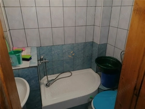 Decomandat cu Centrala Proprie Etaj 1 - imagine 3