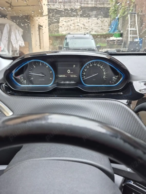 Vand Peugeot 2008 SUV din 2019 - imagine 5