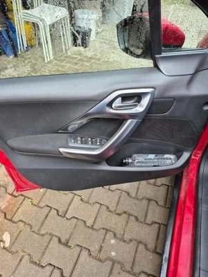 Vand Peugeot 2008 SUV din 2019 - imagine 7