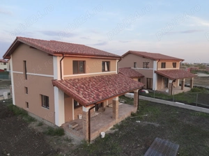Casa Iulia, P+1 (4 dormitoare, 2 băi) Individuala sau Duplex - imagine 2