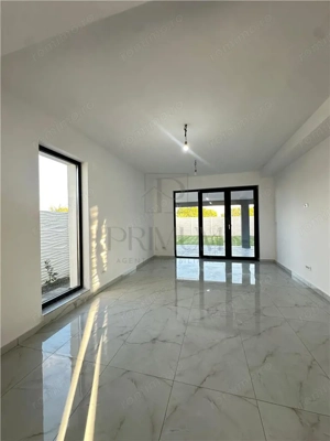 GIROC IQ - Duplex despartit -  5 Camere - 3 Bai - Teren generos - Finisaje premium