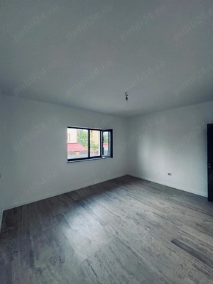 Casă  de vânzare  - imagine 8