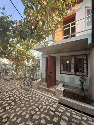 Casă spațioasă cu curte, în zona Sălaj