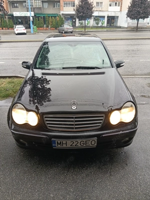Mercedes C 220 -Anul 2004 - imagine 5 Mercedes C 220 -Anul 2004 - imagine 5