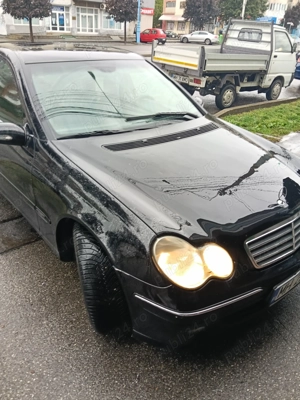 Mercedes C 220 -Anul 2004 - imagine 6 Mercedes C 220 -Anul 2004 - imagine 6