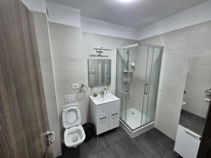 Proprietar   Închiriez apartament modern cu 3 camere, 79 m , bloc nou, parcare - imagine 6