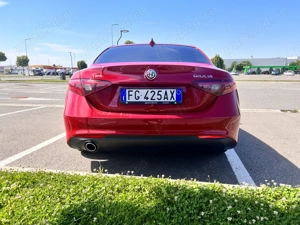 Vând sau schimb alfa Romeo Julia  - imagine 2