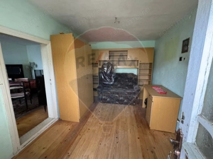 Casă / Vilă cu 3 camere în Răchitosu - imagine 2