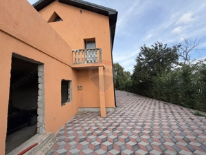 Casă / Vilă cu 8 camere - imagine 15