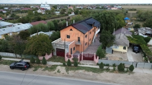 Casă / Vilă cu 8 camere - imagine 19