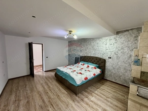 Casă / Vilă cu 8 camere - imagine 9