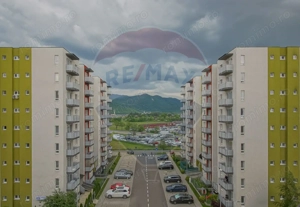 Apartament spațios cu grădină, vedere la munte și potențial comercial - imagine 4