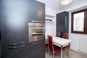 Apartament 3 camere spațios de închiriat, modern, în zonă centrală - imagine 13