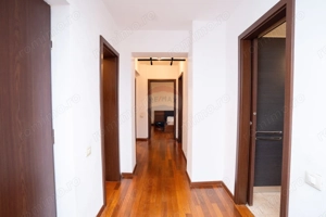 Apartament 3 camere spațios de închiriat, modern, în zonă centrală - imagine 5