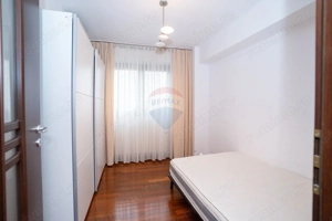 Apartament 3 camere spațios de închiriat, modern, în zonă centrală - imagine 4