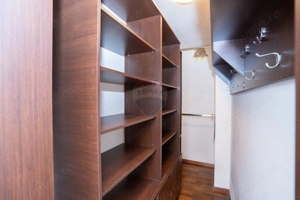 Apartament 3 camere spațios de închiriat, modern, în zonă centrală - imagine 16